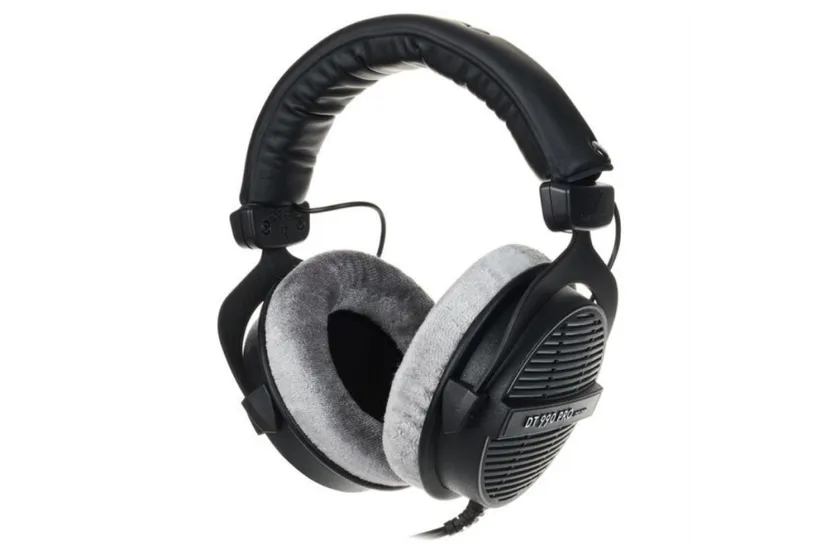 Open back headphones: Beyerdynamic DT 990 PRO